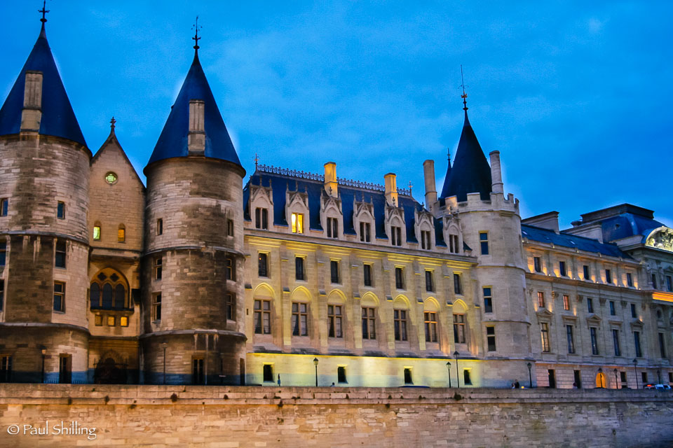 Conciergerie-at-Night.jpg