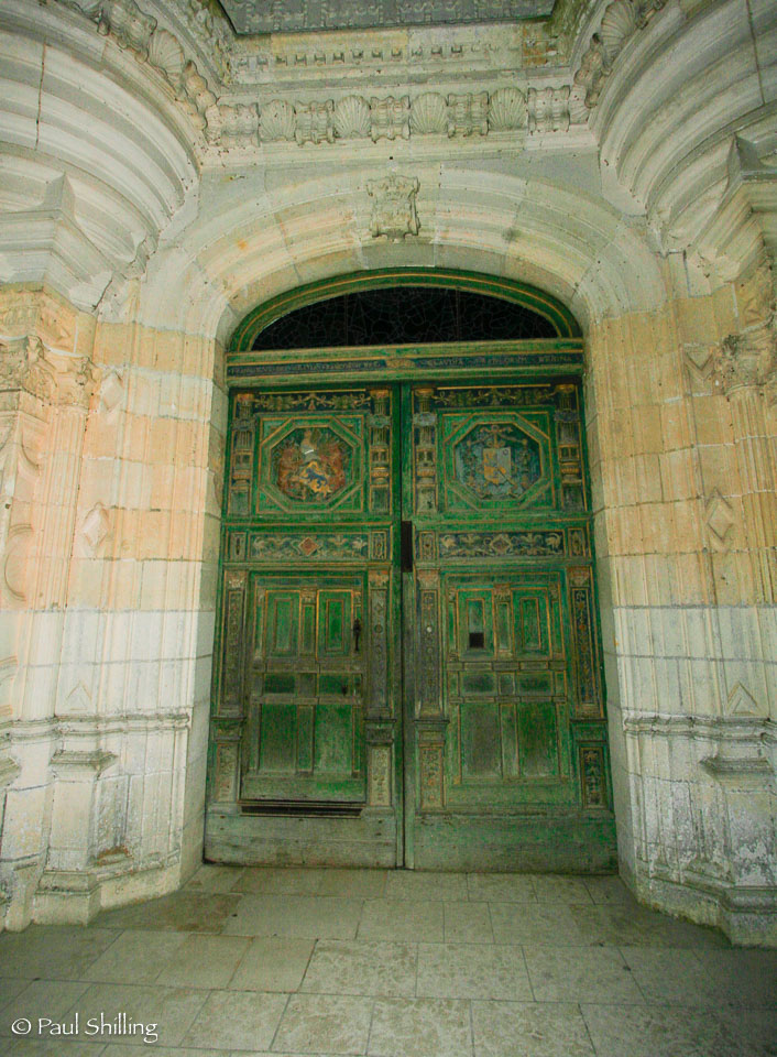 Front-Door-Chenenceau.jpg