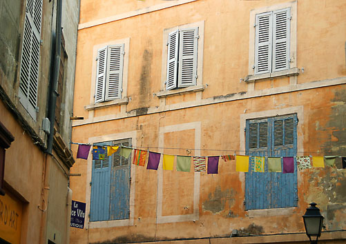 Flags-in-Arles.jpg