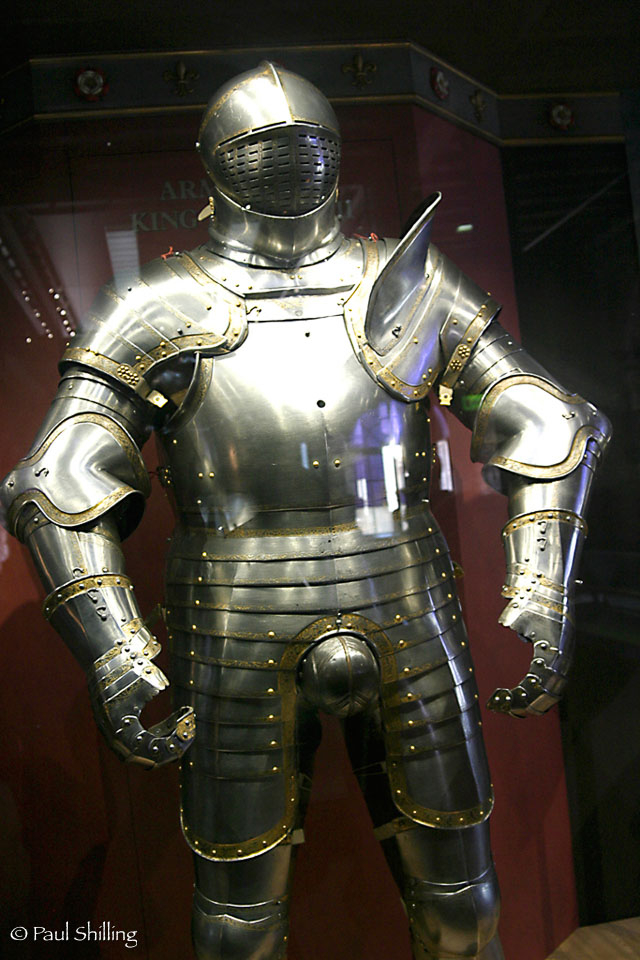 Henry-VIII's-Armor.jpg